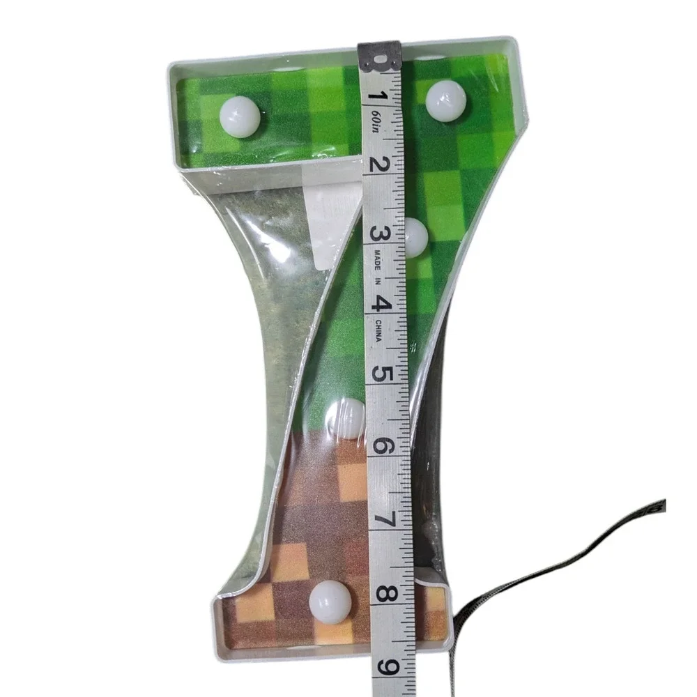 Pixel Pattern Number 7 Game Theme LED Night Light Light-Up NWT